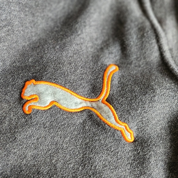 Puma men's XL front zip sweatshirt, gray with  orange accents - Picture 4 of 9